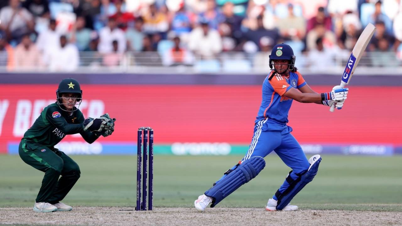 Harmanpreet Kaur was back to No.4, Women's T20 World Cup 2024, Group A, Dubai, October 6, 2024