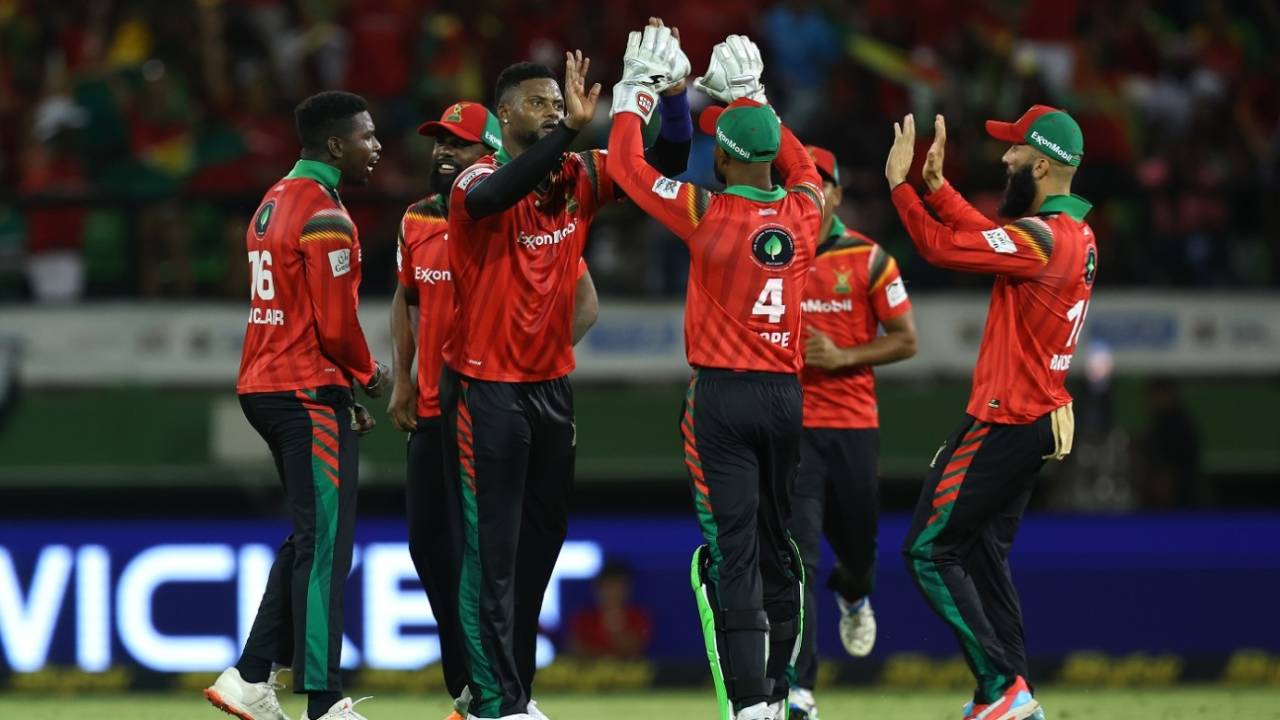 Romario Shepherd celebrates a wicket with his team-mates, Guyana Amazon Warriors vs St Lucia Kings, CPL 2024 final, Providence, October 6, 2024