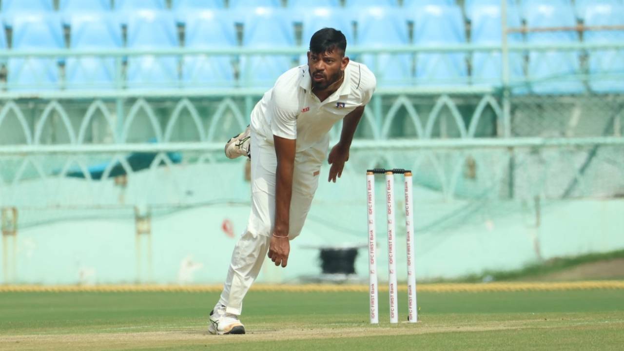 Ankit Rajpoot opened the bowling for Uttar Pradesh, Uttar Pradesh vs Bengal, Ranji Trophy 2024-25, Lucknow, 1st day, October 11, 2024