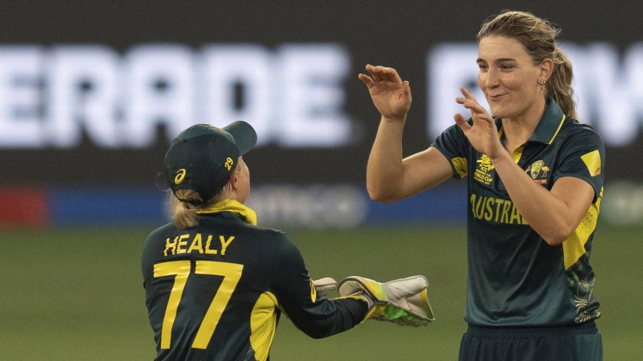 Annabel Sutherland trapped Sidra Amin lbw, Australia vs Pakistan, Women's T20 World Cup, Dubai, October 11, 2024
