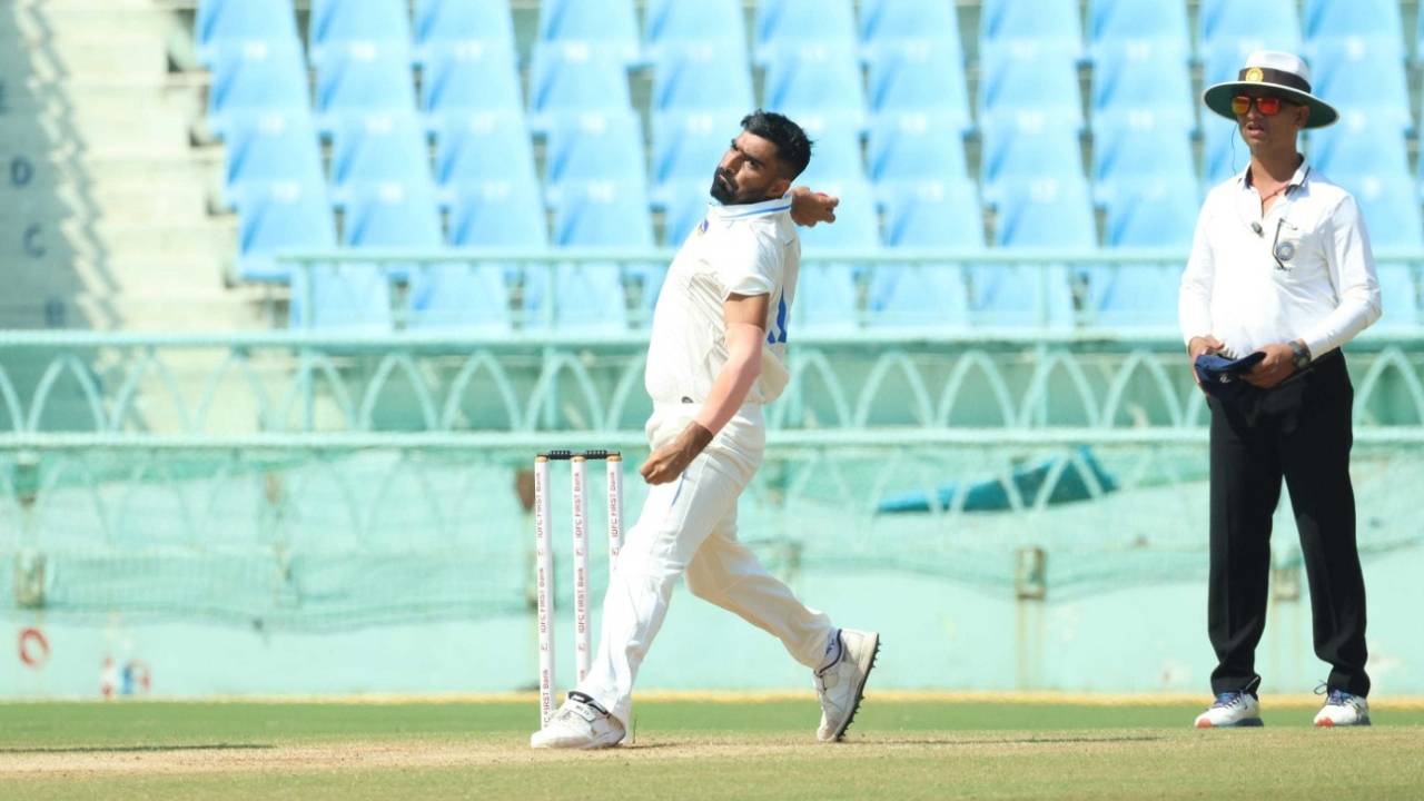 Mohammed Kaif bends his back, Uttar Pradesh vs Bengal, Ranji Trophy 2024-25, Lucknow, 2nd day, October 12, 2024