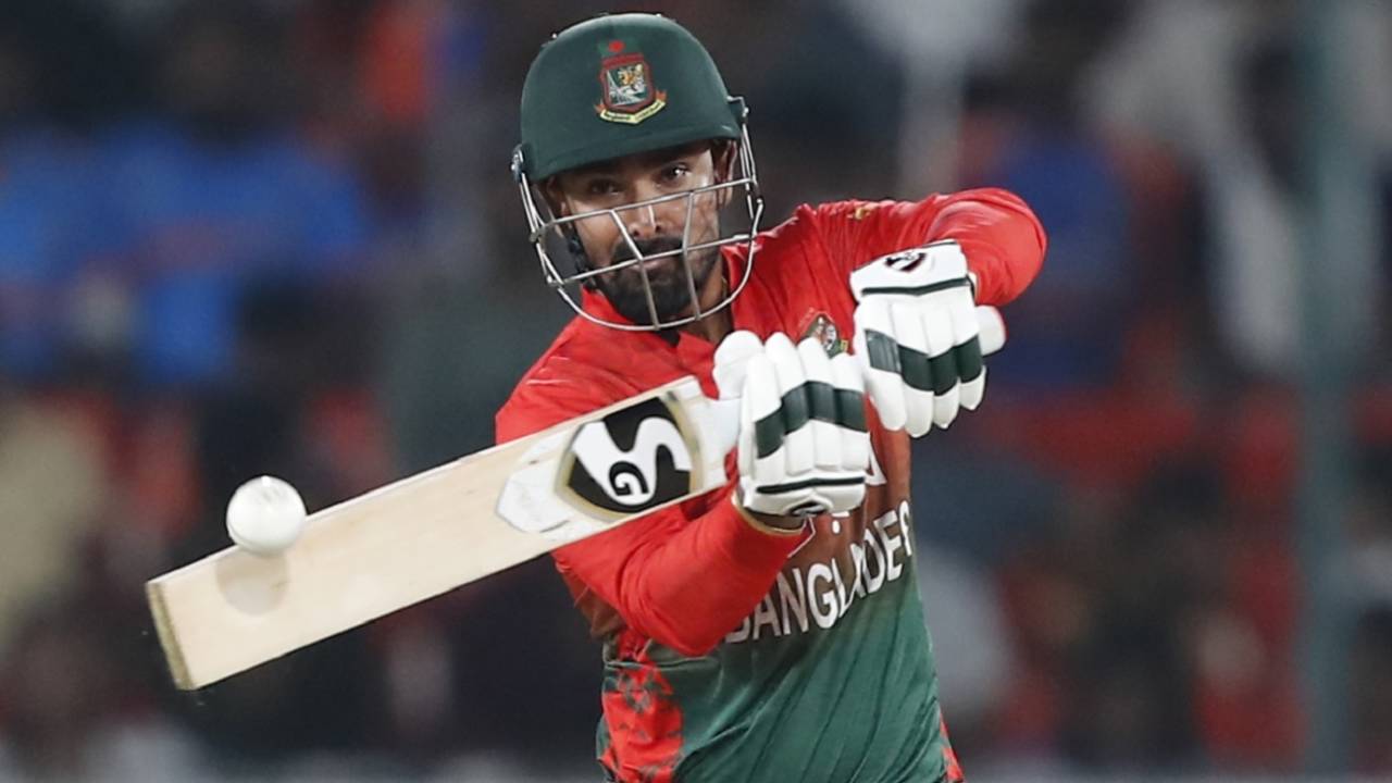 Litton Das made 42 in 25 before being dismissed by Ravi Bishnoi, India vs Bangladesh, 3rd T20I, Hyderabad, October 12, 2024