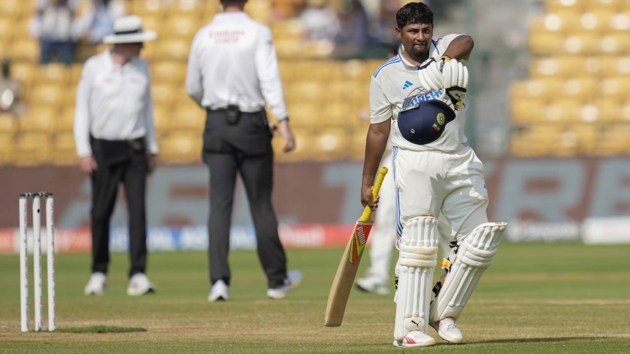 Sarfaraz Khan walks back after being dismissed for 150, India vs New Zealand, 1st Test, Bengaluru, 4th day, October 19, 2024