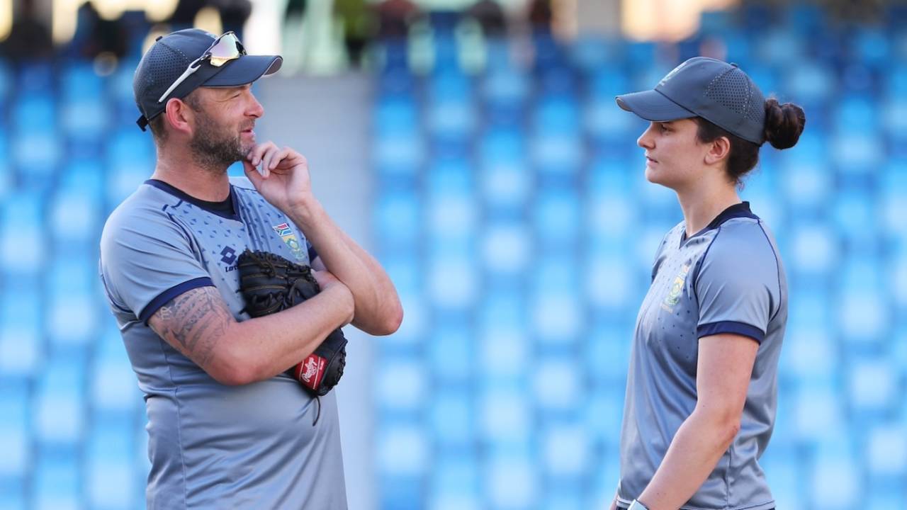 Dillon du Preez and Laura Wolvaardt have a chat, Dubai, October 17, 2024