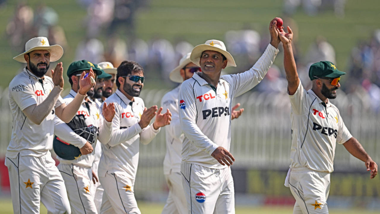 Sajid Khan and Noman Ali lead Pakistan from the field after sharing all ten wickets, Pakistan vs England, 3rd Test, Rawalpindi, 3rd day, October 26, 2024
