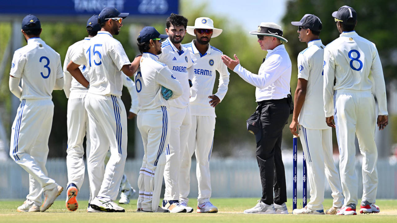 Umpire Shawn Craig speaks to the India A players, Australia A vs India A, 1st four-day game, Mackay, November 3, 2024
