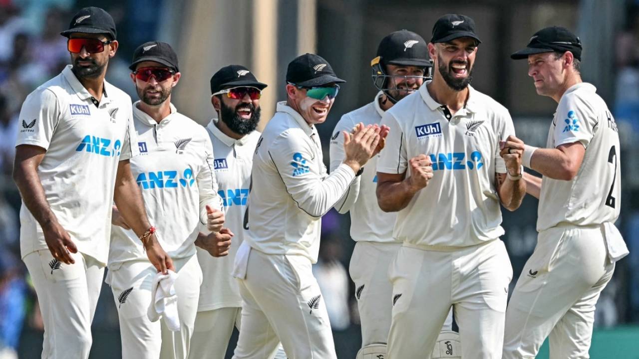 Daryl Mitchell has been a safe presence at slip, India vs New Zealand, 3rd Test, Mumbai, 3rd day, November 3, 2024