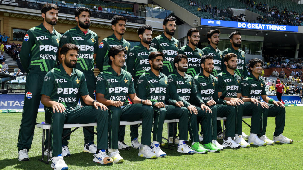 Pakistan's ODI team poses for a team photo, Australia vs Pakistan, 2nd ODI, Adelaide, November 8, 2024