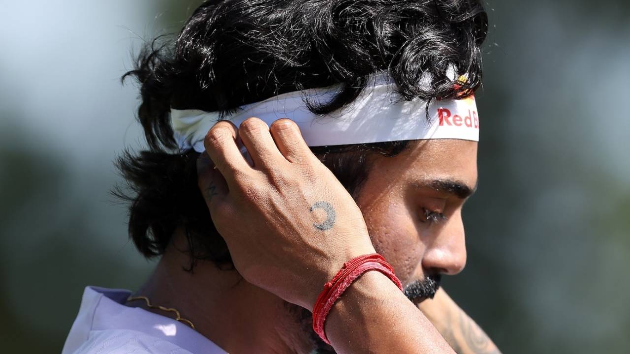 KL Rahul gets ready, Australia vs India, 1st Test, Perth, November 13, 2024