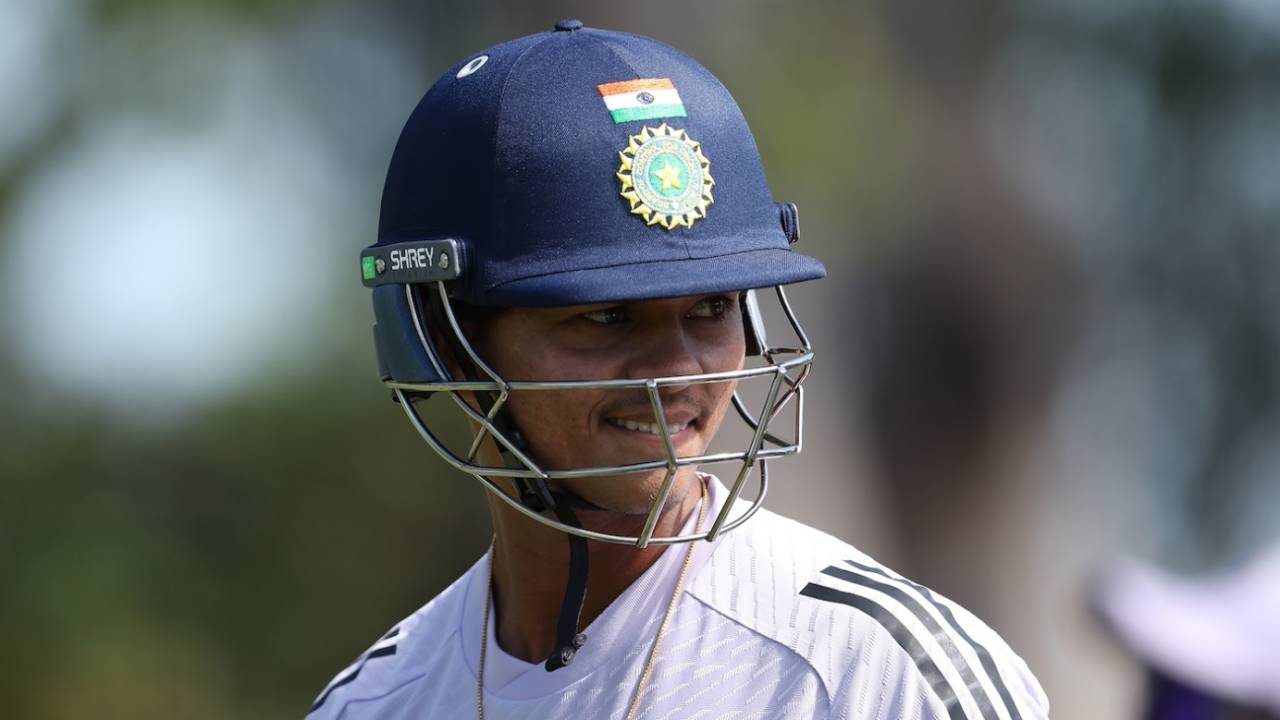 Yashasvi Jaiswal looks pleased with life, Australia vs India, 1st Test, Perth, November 13, 2024