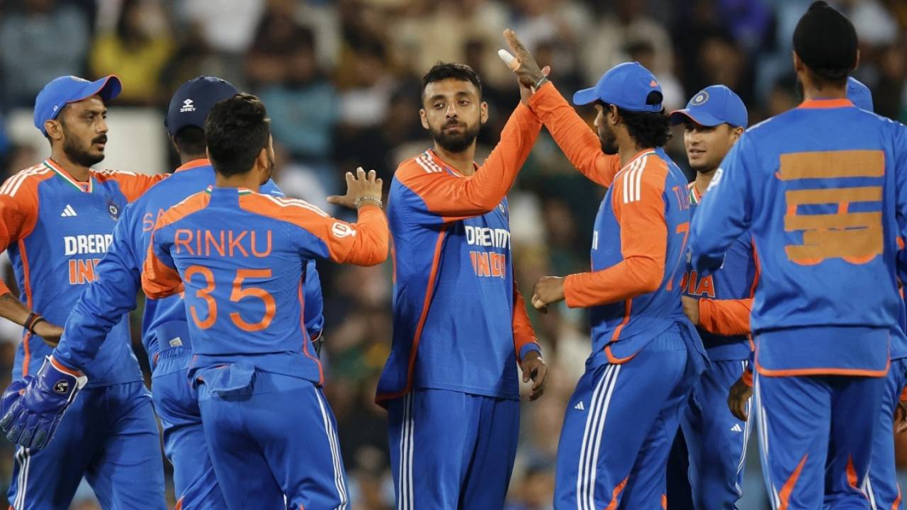Varun Chakravarthy removed Reeza Hendricks, South Africa vs India, 3rd T20I, Centurion, November 13, 2024
