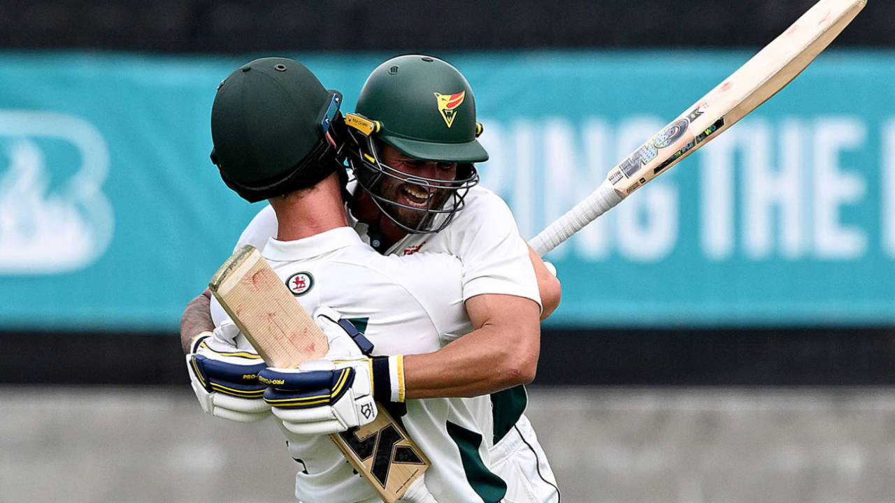 Jake Weatherald celebrates his century with Jordan Silk, Queensland vs Tasmania, Sheffield Shield, Allan Border Field, November 15, 2024