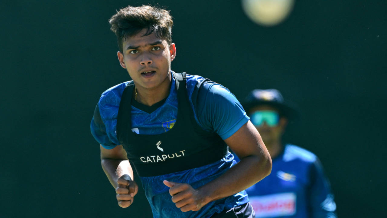Dunith Wellalage lets one rip, Sri Lanka vs New Zealand, 2nd ODI, Pallekele, November 16, 2024