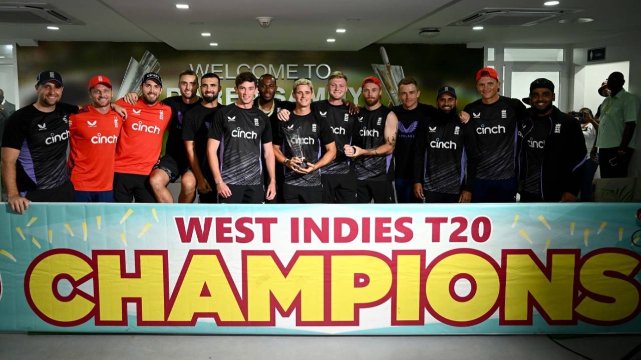 England pose with their T20 trophy, West Indies vs England, 5th T20I, Saint Lucia, November 17, 2024