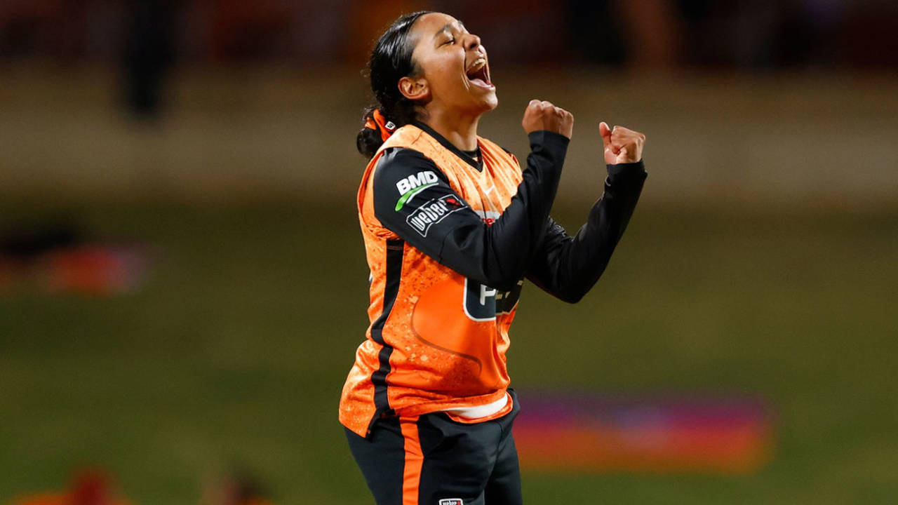 Alana King celebrates during her match-winning display, Perth Scorchers vs Brisbane Heat, WBBL, WACA, November 5, 2024