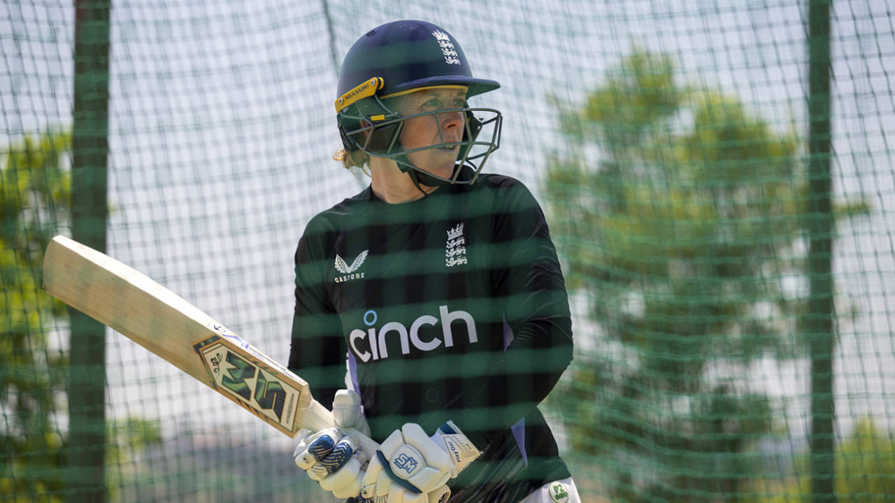 Heather Knight bats in the nets, Midrand, November 19, 2024