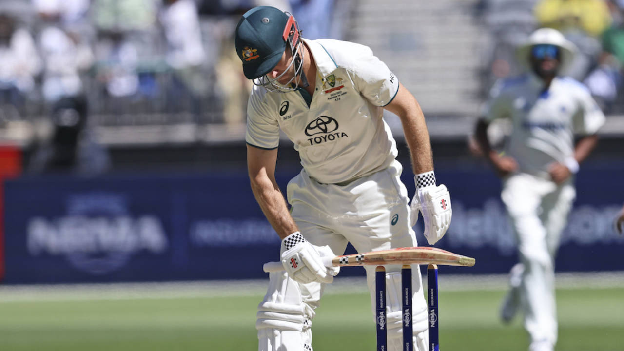 Mitchell Marsh shows his frustration after being undone by low bounce, Australia vs India, 1st Test, 4th day, Optus Stadium, November 25, 2024