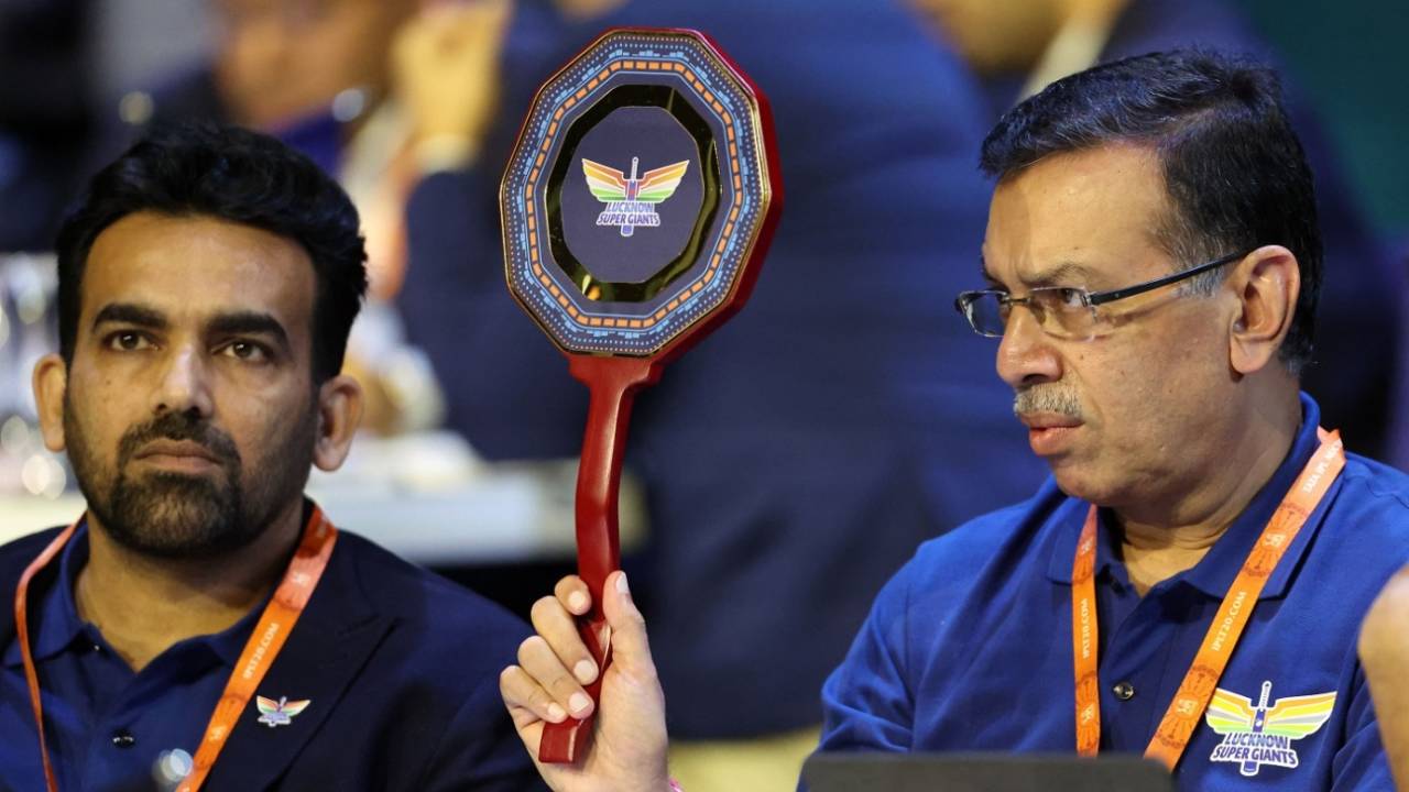 Zaheer Khan and Sanjiv Goenka at the LSG table, IPL auction, Saudi Arabia, November 24, 2024