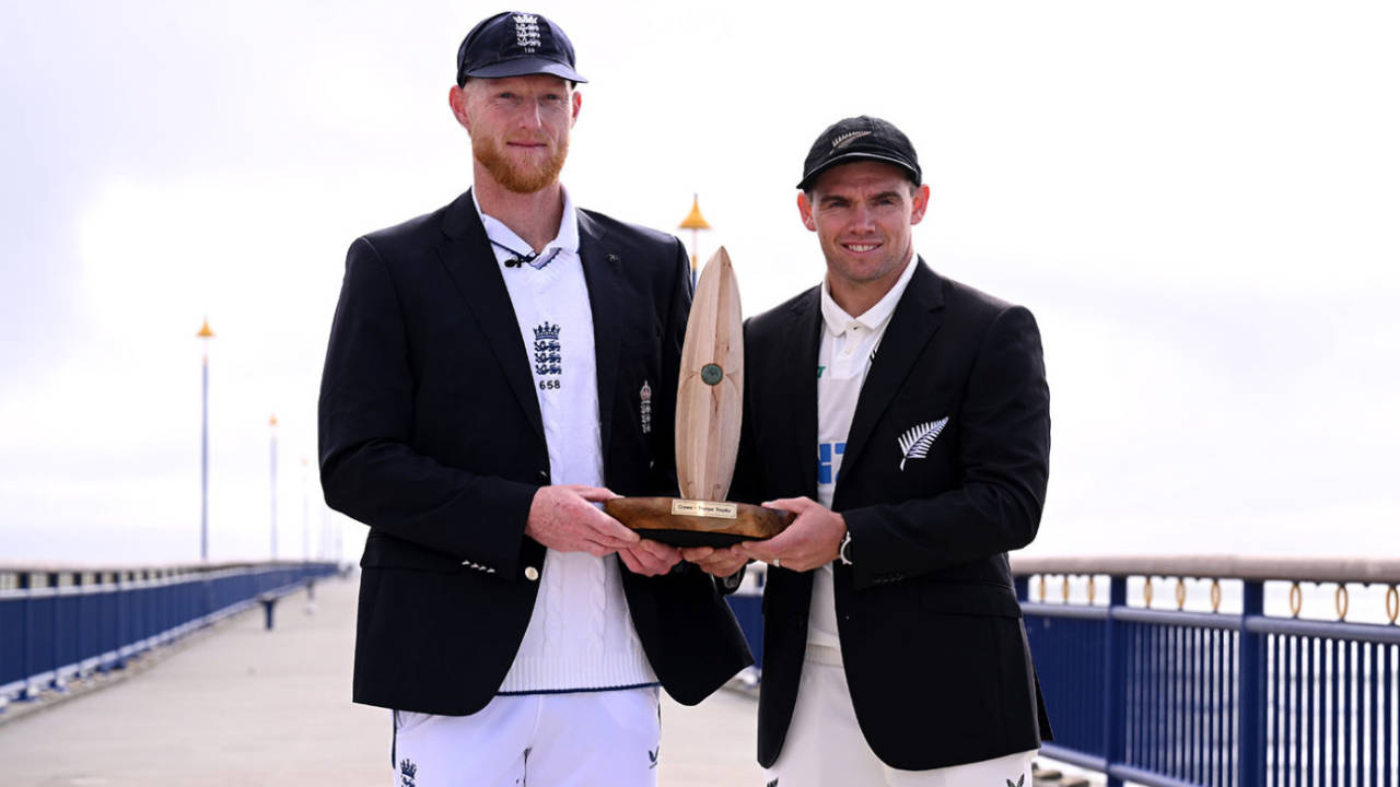 Ben Stokes and Tom Latham with the Crowe-Thorpe Trophy, Christchurch, November 27, 2024
