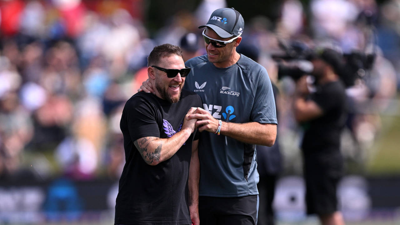 Brendon McCullum shares a joke with Tim Southee, New Zealand vs England, 1st Men's Test, Day 1, Christchurch, November 28, 2024