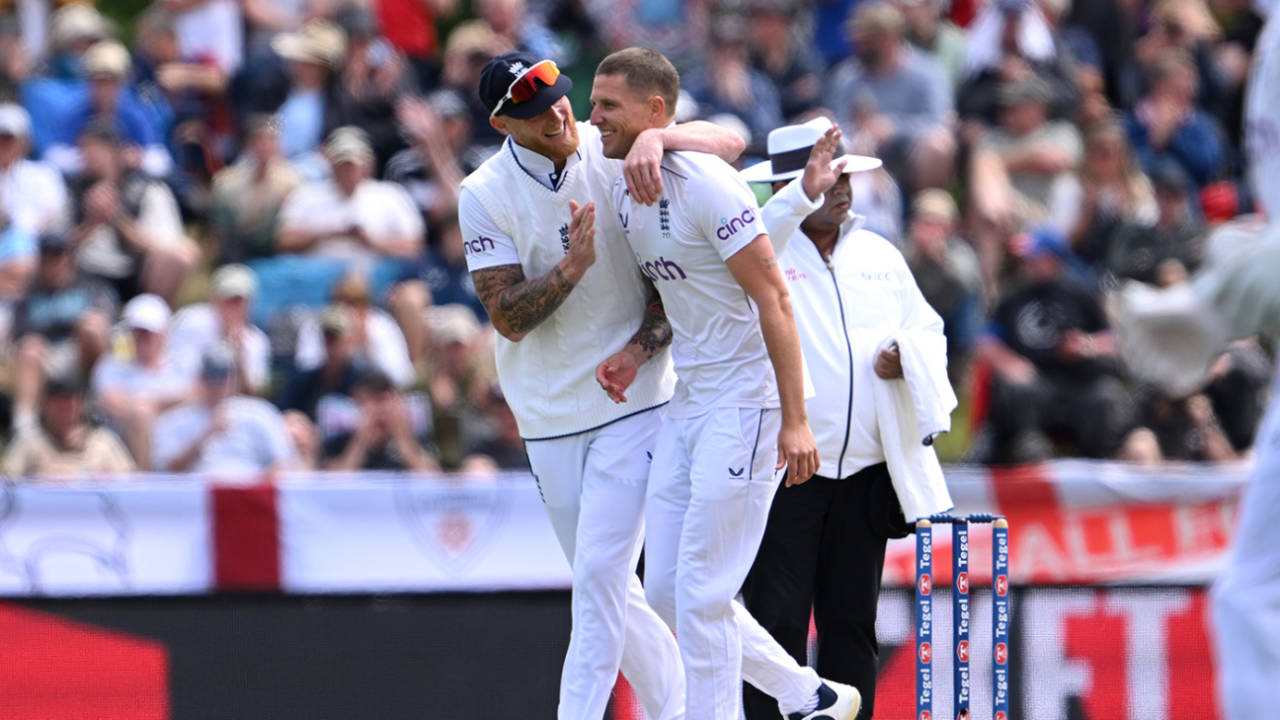 Brydon Carse celebrates with Ben Stokes, New Zealand vs England, 1st Men's Test, Day 2, Christchurch, November 29, 2024