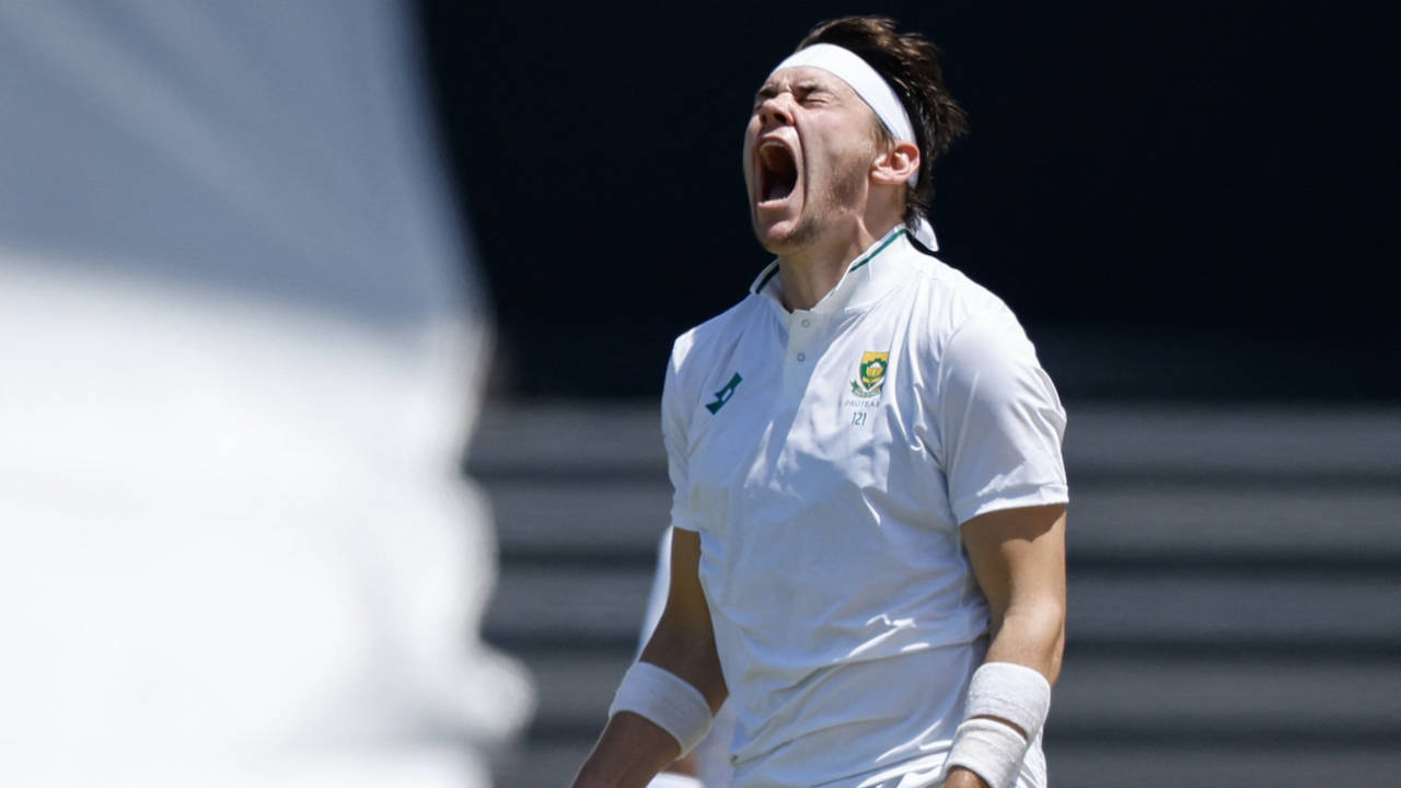 Gerald Coetzee dismissed Dinesh Chandimal which led to a quick finish to the Test, South Africa vs Sri Lanka, 1st Test, Durban, 4th day, November 30, 2024
