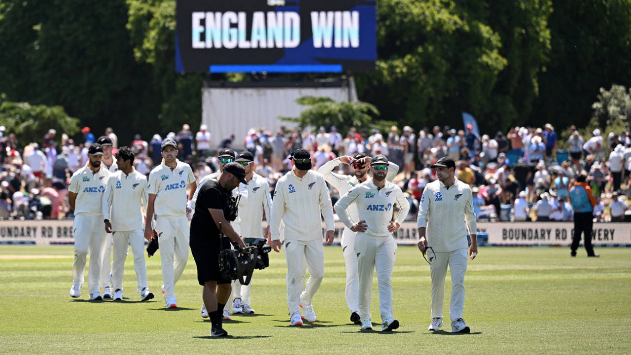 Tom Latham had plenty to think about after a heavy defeat, New Zealand vs England, 1st Men's Test, 4th day, Christchurch, December 1, 2024