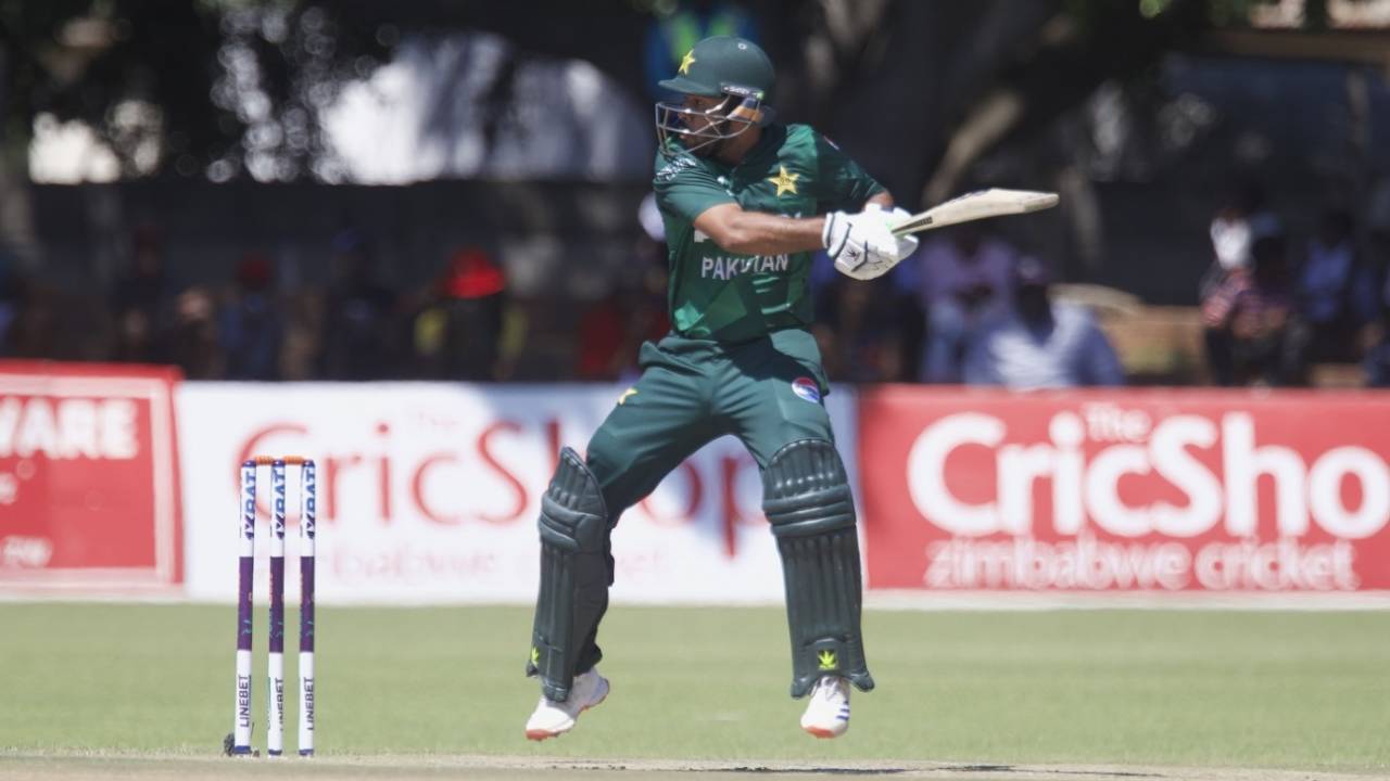 Omair Yousuf slaps one away, Zimbabwe vs Pakistan, 1st T20I, Bulawayo, December 1, 2024