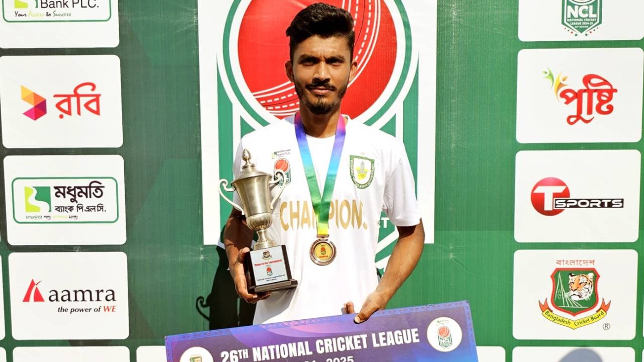 Sylhet captain Amite Hasan was named Player of the Tournament, Chattogram, National Cricket League 2024, November 3, 2024