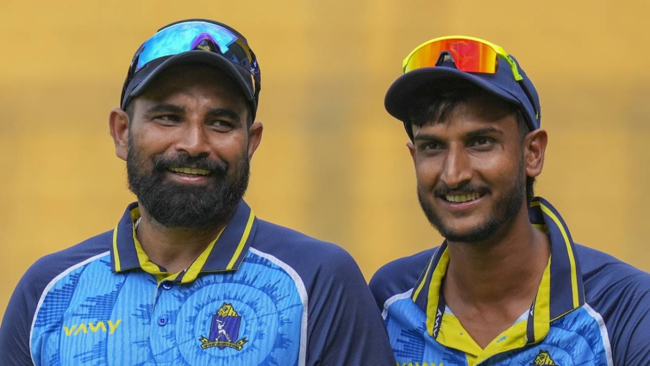 Mohammed Shami and Shahbaz Ahmed soak in Bengal's victory, Bengal vs Chandigarh, Syed Mushtaq Ali Trophy, pre-quarter-final, Bengaluru, December 9, 2024
