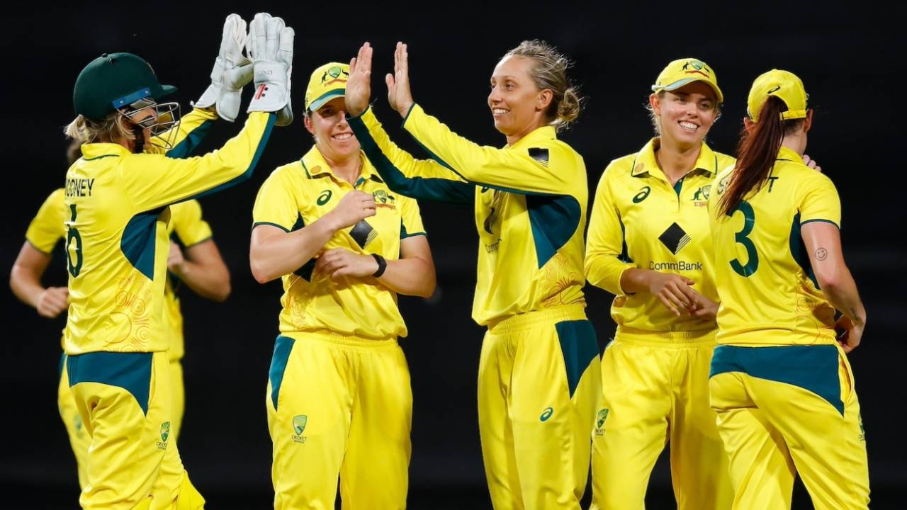Ash Gardner made short work of the India lower-middle order, Australia vs India, 3rd ODI, Perth, December 11, 2024