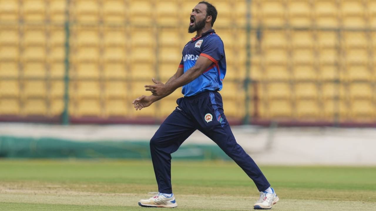 Lukman Meriwala rocked Bengal with his triple-strike in one over, Baroda vs Bengal, Syed Mushtaq Ali Trophy, 1st quarter-final, Bengaluru December 11, 2024