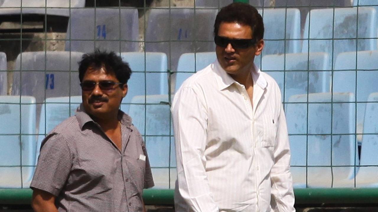 National selectors Narendra Hirwani and Vivek Razdan look on, Delhi vs Railways, quarter-final, Vijay Hazare Trophy, Delhi, March 7, 2012 