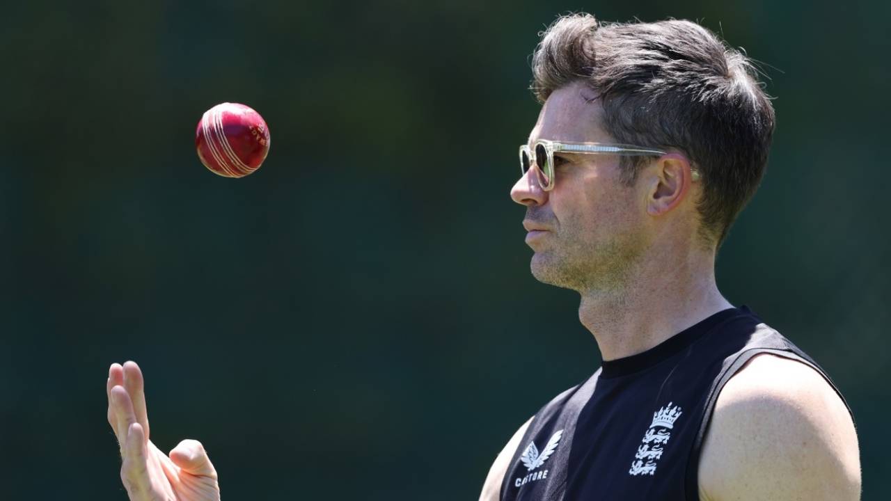 James Anderson has his eyes locked on the ball, Hamilton, December 13, 2024