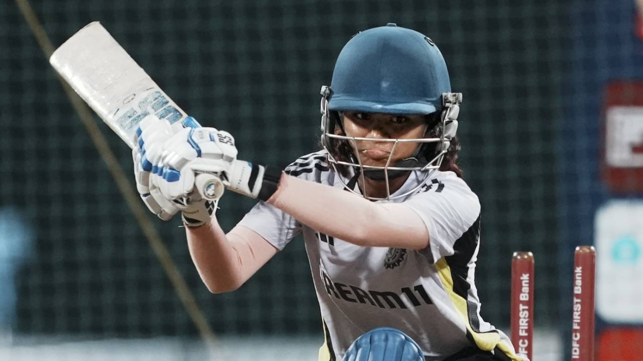 Nandini Kashyap gets down for a sweep, India vs West Indies, 1st T20I, Navi Mumbai, December 14, 2024