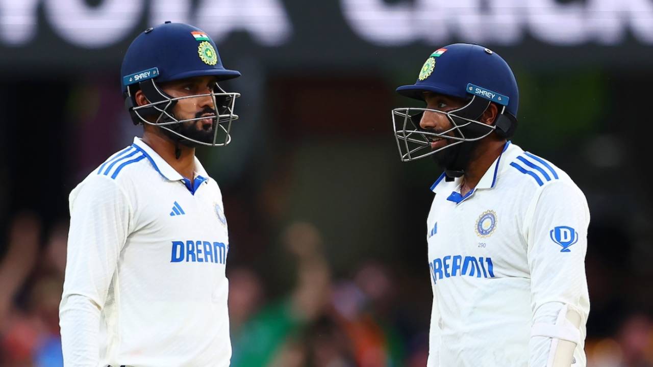 Akash Deep and Jasprit Bumrah dragged India past the follow-on mark, Australia vs India, 3rd Test, Brisbane, 4th day, December 17, 2024