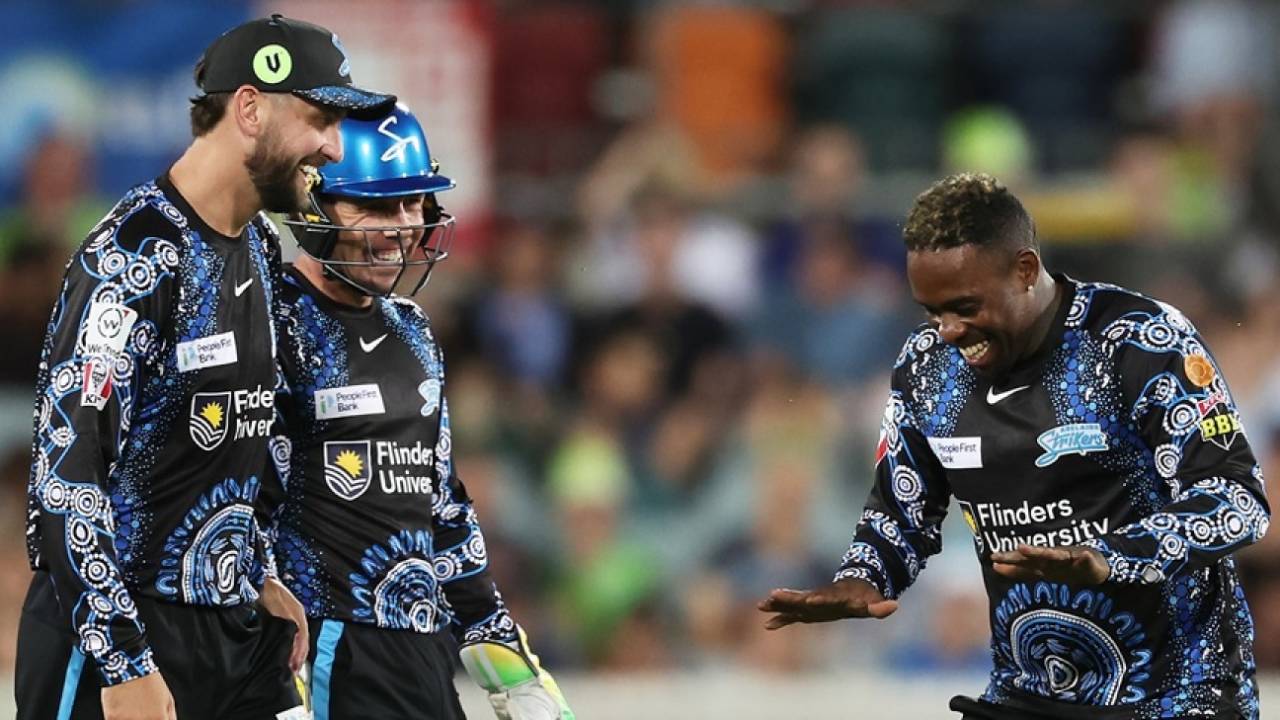 Fabian Allen brings out his celebration after dismissing Sam Konstas, Adelaide Strikers vs Sydney Thunder, BBL 2024-25, Canberra, December 17, 2024