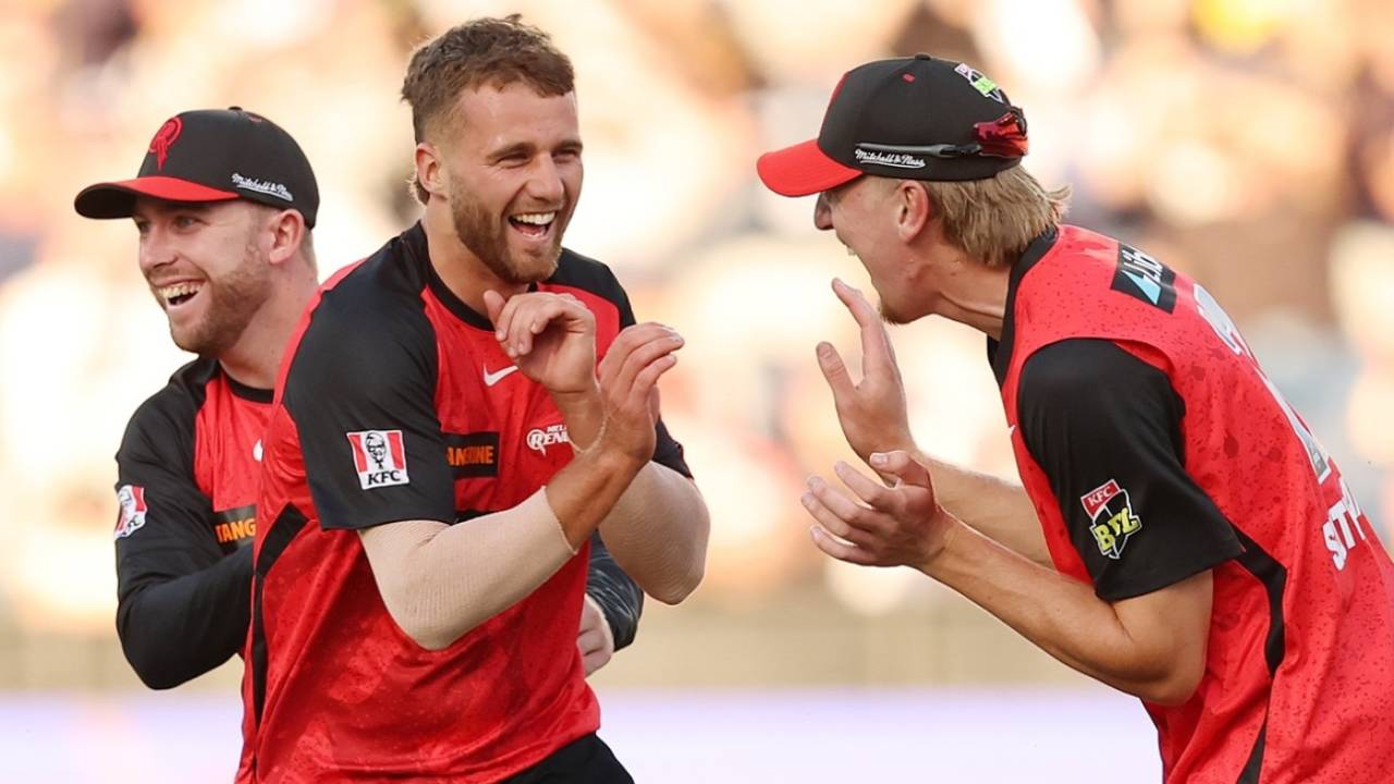 Fergus O'Neill landed some early blows, Melbourne Renegades vs Hobart Hurricanes, BBL 2024-25, Geelong, December 19, 2024