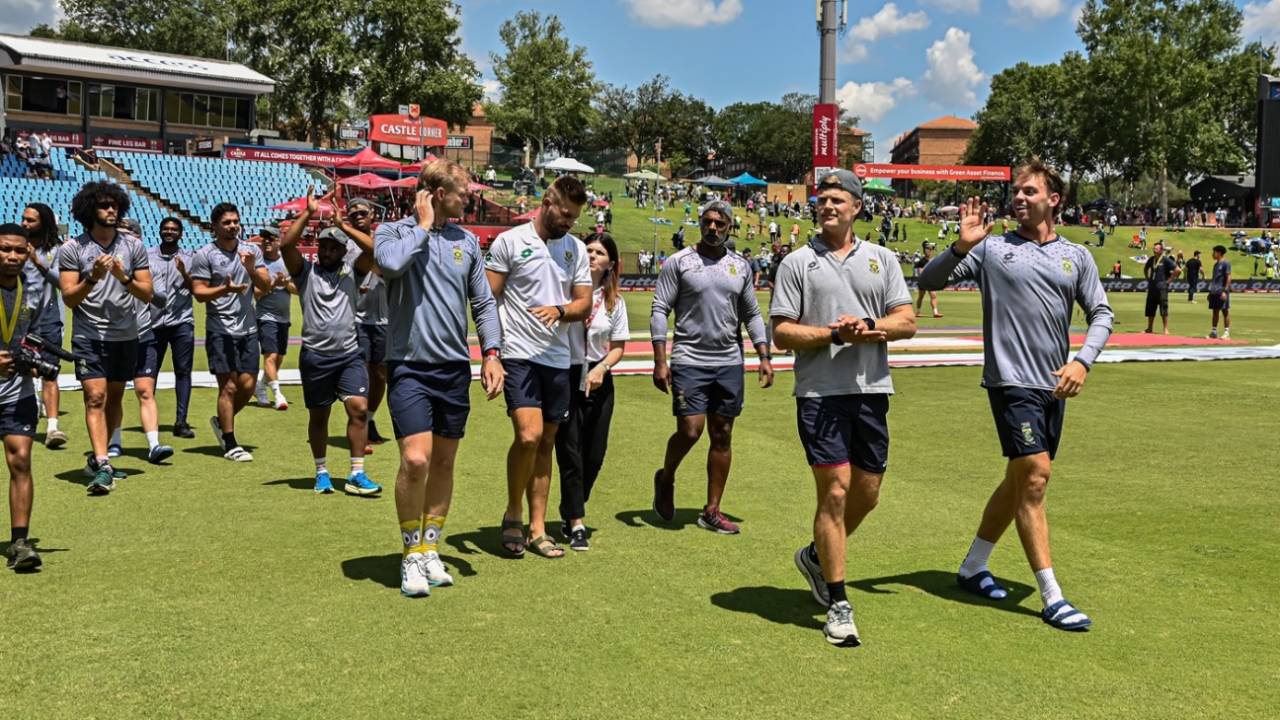 The South Africa players did a lap of honour after sealing a spot in the WTC final, South Africa vs Pakistan, 1st Test, fourth day, Centurion, December 29, 2024