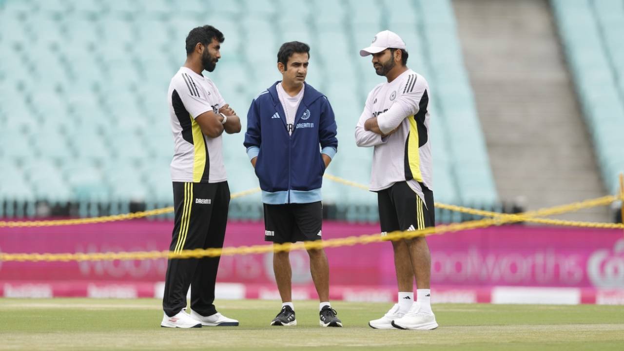 Rohit Sharma and Jasprit Bumrah chat with Gautam Gambhir, Sydney, January 2, 2025