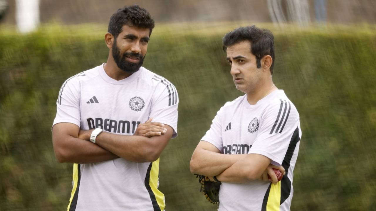 Jasprit Bumrah chats with Gautam Gambhir, Sydney, January 2, 2025