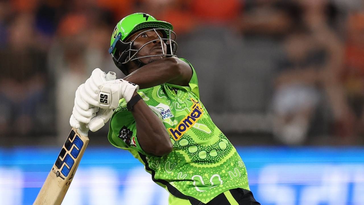 Sherfane Rutherford went big to keep Thunder on track, Perth Scorchers vs Sydney Thunder, BBL, Perth, January 3, 2025