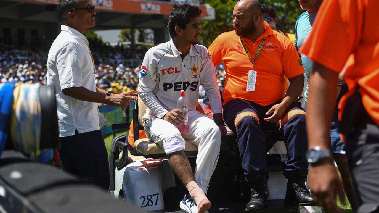Saim Ayub had to be helped from the field, South Africa vs Pakistan, second Test, Cape Town, January 3, 2025