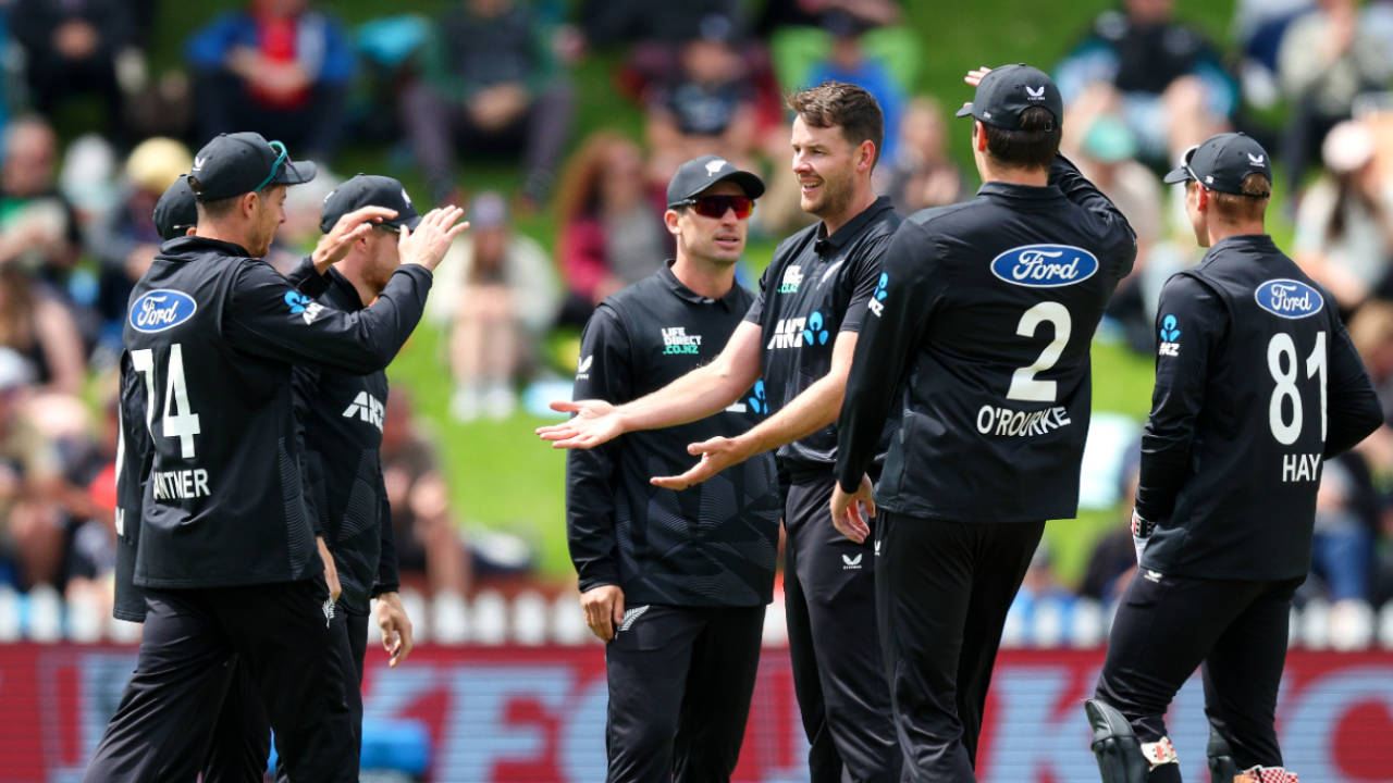 Jacob Duffy struck early blows to destabilise Sri Lanka's chase , New Zealand vs Sri Lanka, 2nd T20I, Hamilton, January 8, 2025