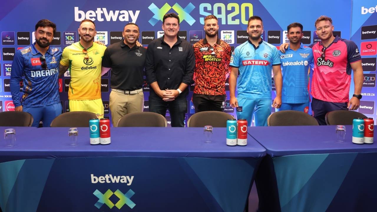 Rashid Khan, Faf du Plessis, Aiden Markram, Rilee Rossouw, Keshav Maharaj and David Miller pose with SA20 league commissioner Graeme Smith, Cape Town, January 8, 2025