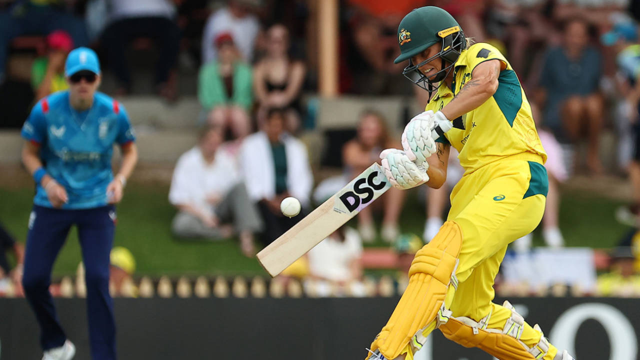Ash Gardner added important runs to her earlier wickets, Australia vs England, 1st ODI, Women's Ashes, North Sydney Oval, January 12, 2025 