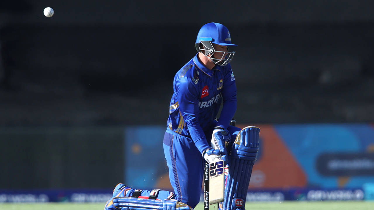 Rassie van der Dussen reverse-laps for six, MI Cape Town vs Paarl Royals, Paarl, SA20, January 15, 2024