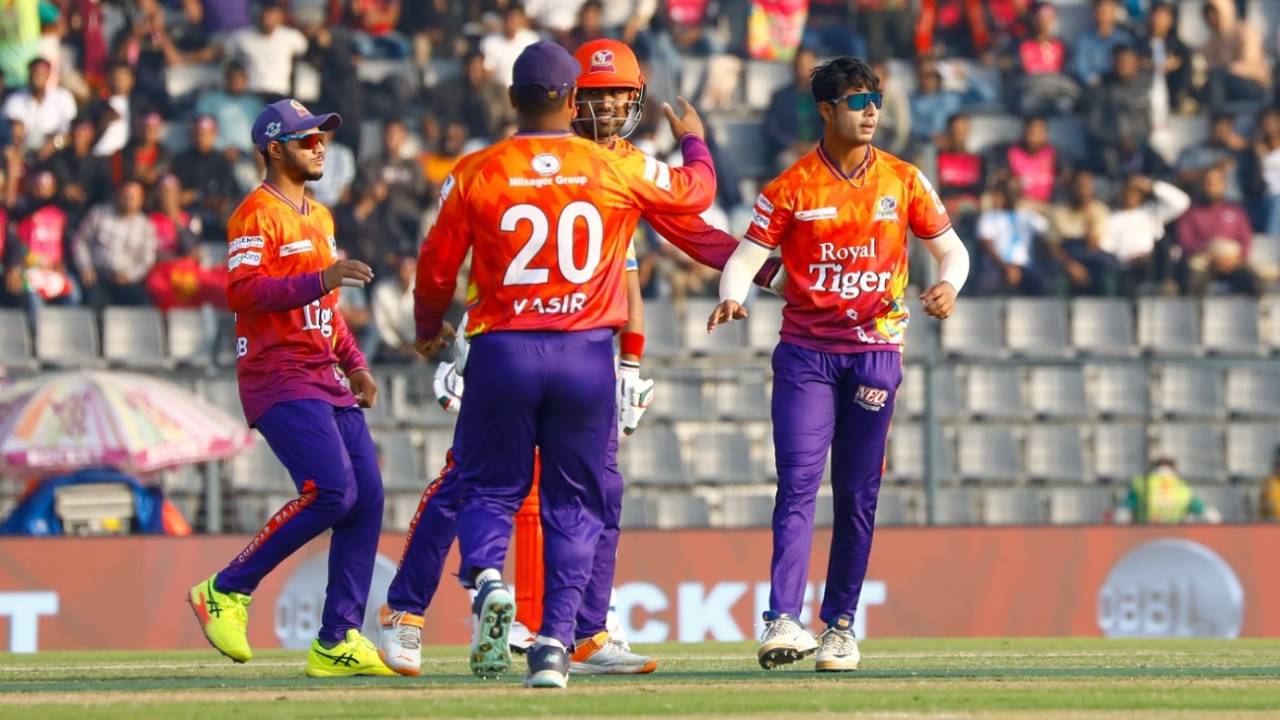 Durbar Rajshahi players celebrate a wicket, Durbar Rajshahi vs Khulna Tigers, BPL, Sylhet, January 10, 2025
