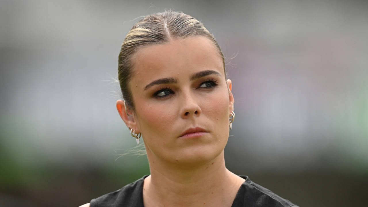 Alex Hartley claims she has been given the 'cold shoulder' by England's women's team, January 20, 2025