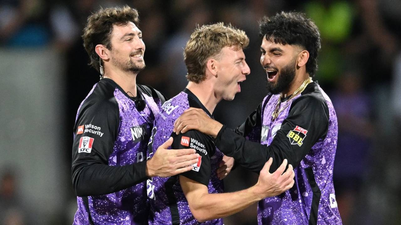 Riley Meredith took two early wickets, Hobart Hurricanes vs Sydney Sixers, BBL 2024-25, Qualifier, Hobart, January 21, 2025
 